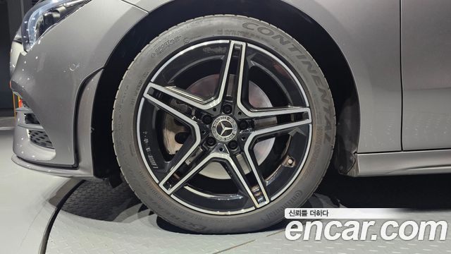 Mercedes-Benz CLA-Class CLA250 4MATIC