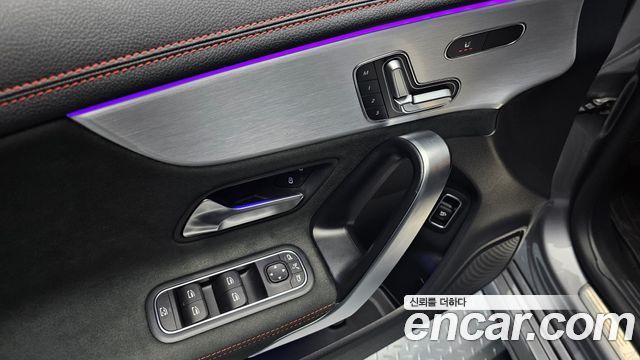 Mercedes-Benz CLA-Class CLA250 4MATIC