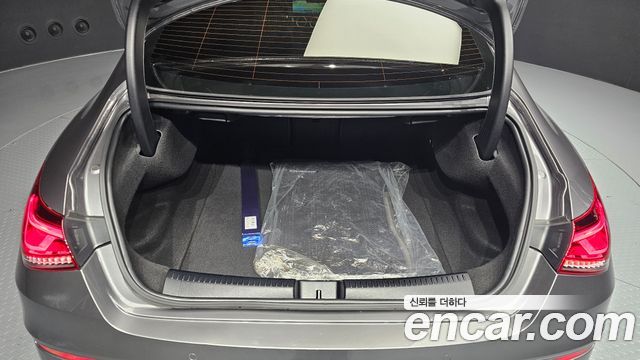 Mercedes-Benz CLA-Class CLA250 4MATIC