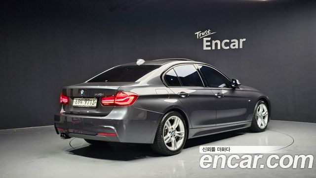 BMW 3-Series 330i M Sport Shadow
