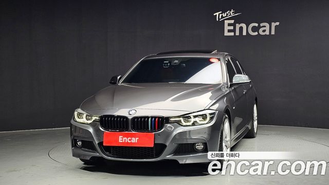 BMW 3-Series 330i M Sport Shadow