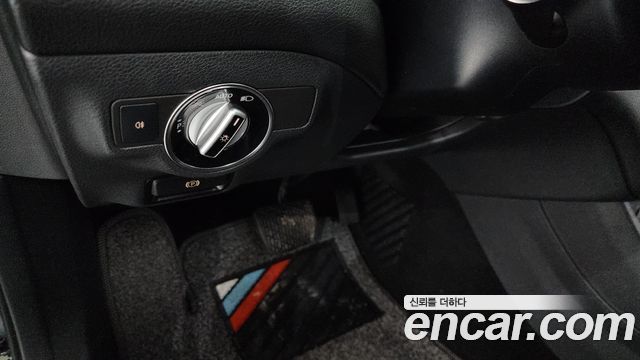 Mercedes-Benz GLA-Class GLA220