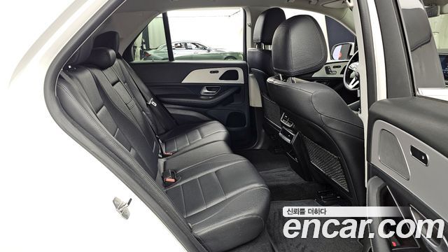 Mercedes-Benz GLE-Class GLE300d 4MATIC