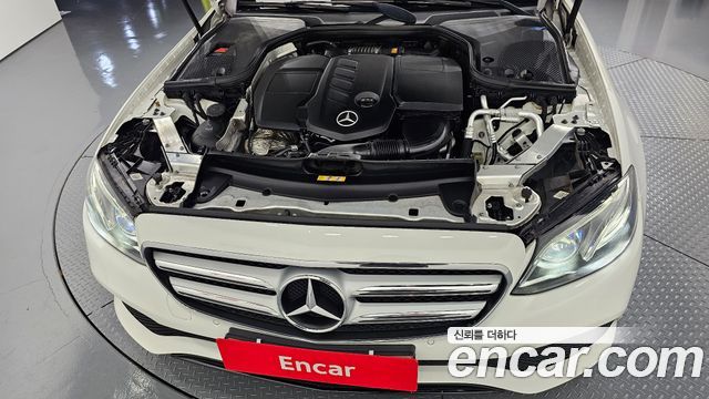 Mercedes-Benz E-Class E220d Avantgarde