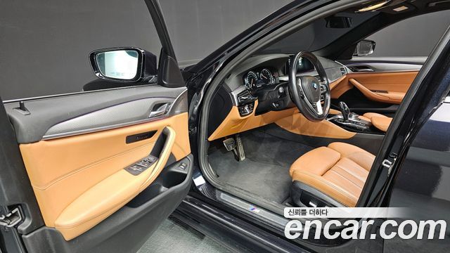 BMW 5-Series 520d xDrive M Sport Package