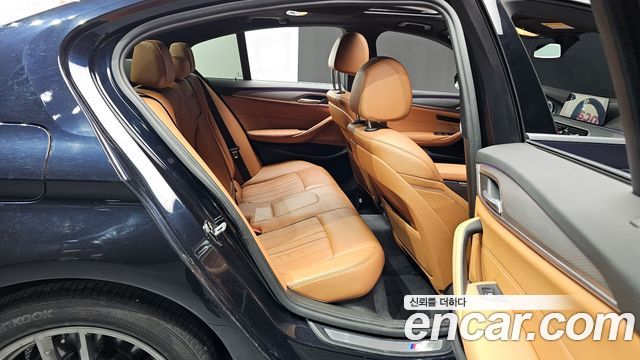 BMW 5-Series 520d xDrive M Sport Package