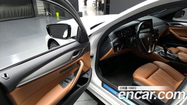 BMW 5-Series 520d xDrive M Sport Package