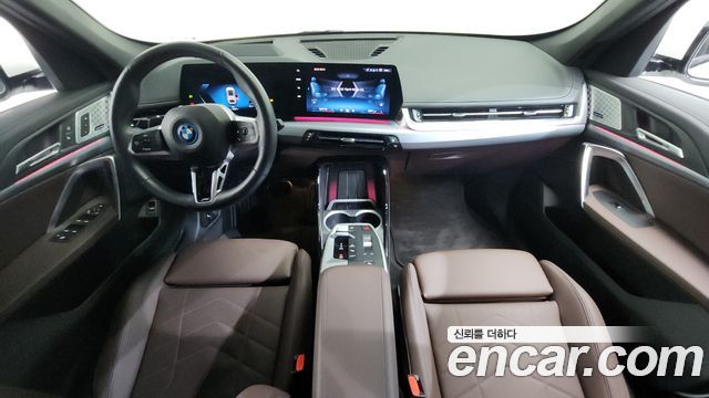 BMW iX1 xDrive 30 M Sport