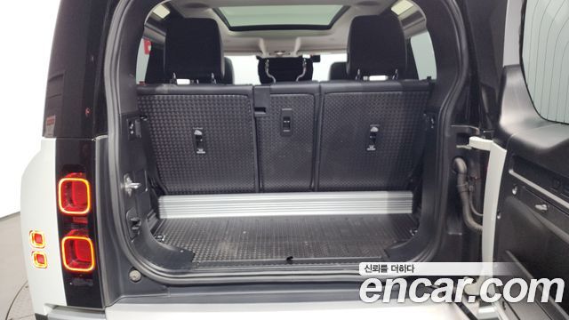 Land Rover Defender 90 D250 S
