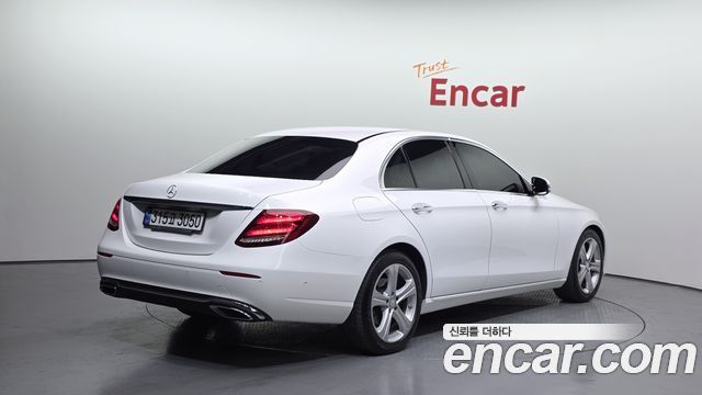 Mercedes-Benz E-Class E220d Avantgarde