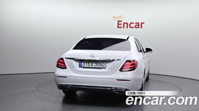 Mercedes-Benz E-Class E220d Avantgarde