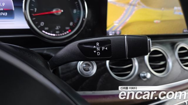 Mercedes-Benz E-Class E220d Avantgarde