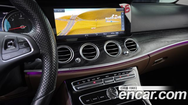 Mercedes-Benz E-Class E220d Avantgarde