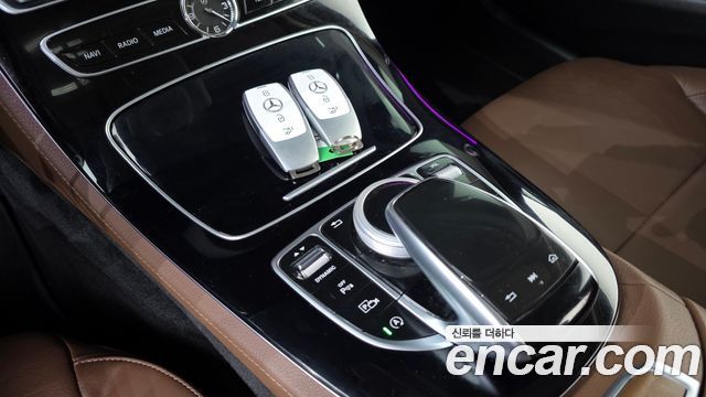 Mercedes-Benz E-Class E220d Avantgarde