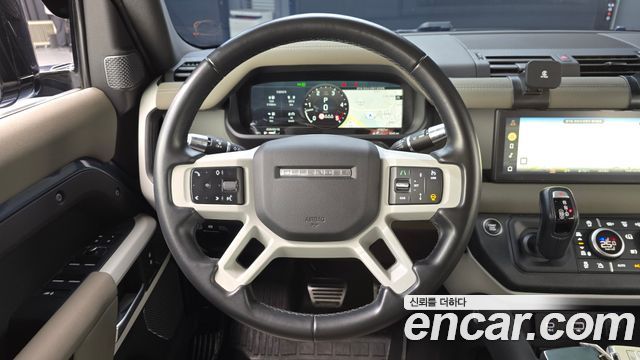 Land Rover Defender 110 D250 SE