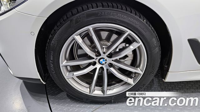 BMW 5-Series 520d M Sport Package Plus