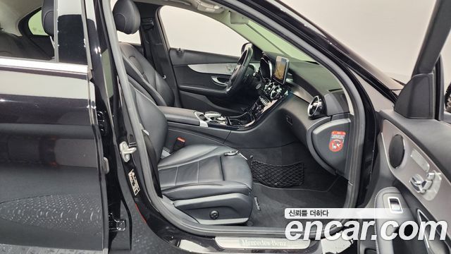Mercedes-Benz C-Class C200 Avantgarde