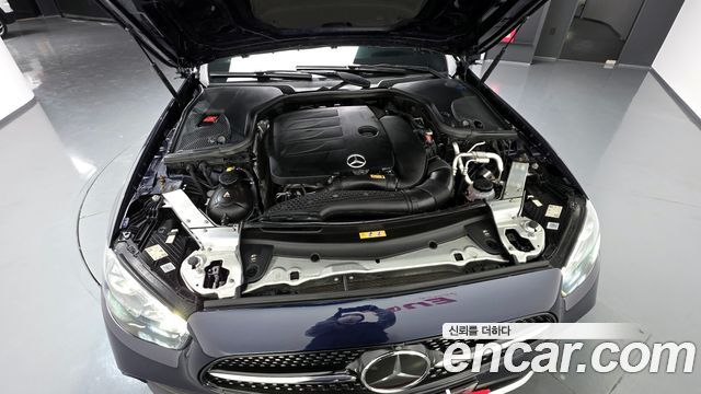 Mercedes-Benz E-Class E350 4MATIC AMG Line Edition
