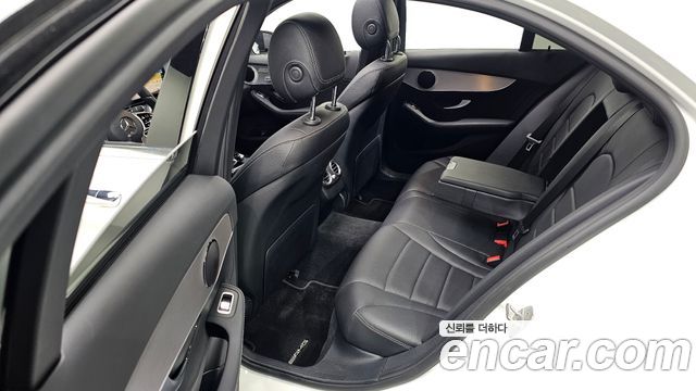 Mercedes-Benz C-Class C200 AMG Line