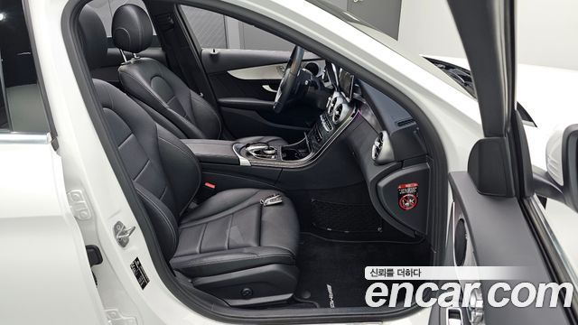 Mercedes-Benz C-Class C200 AMG Line