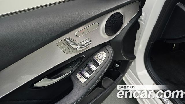 Mercedes-Benz C-Class C200 AMG Line