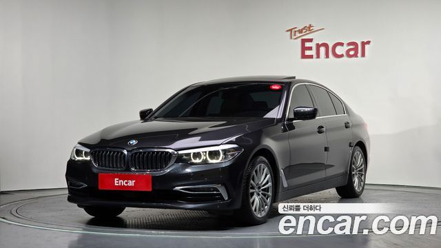 BMW 5-Series 520i Luxury