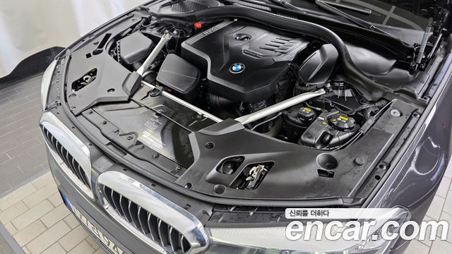 BMW 5-Series 520i Luxury