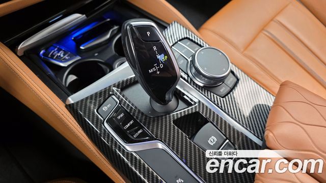 BMW 5-Series 520i Luxury