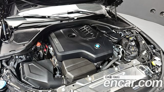 BMW 3-Series 320i