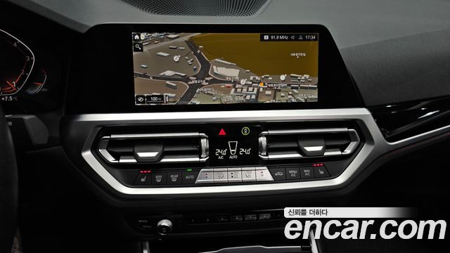BMW 3-Series 320i