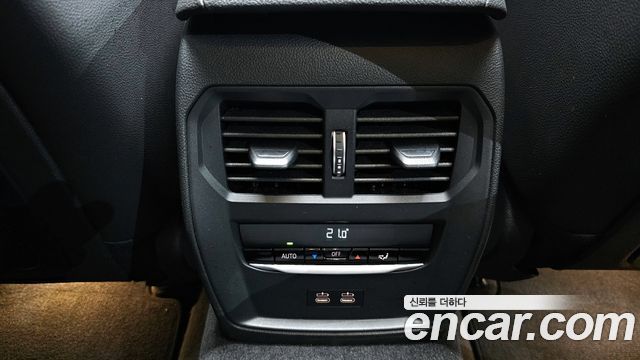 BMW 3-Series 320i