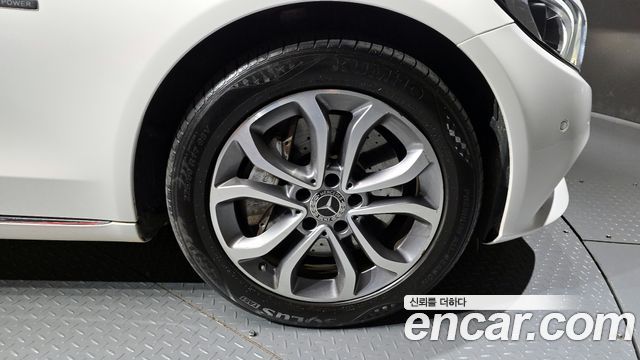 Mercedes-Benz C-Class C350e