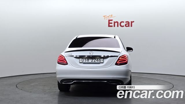 Mercedes-Benz C-Class C200 Avantgarde