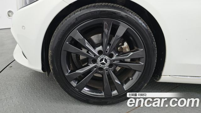 Mercedes-Benz C-Class C200 Avantgarde