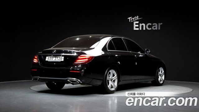 Mercedes-Benz E-Class E200 Avantgarde