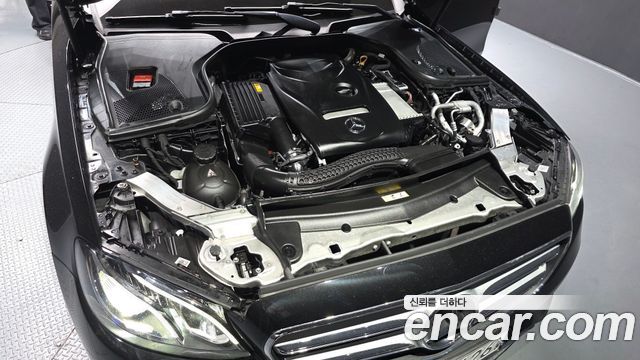 Mercedes-Benz E-Class E200 Avantgarde