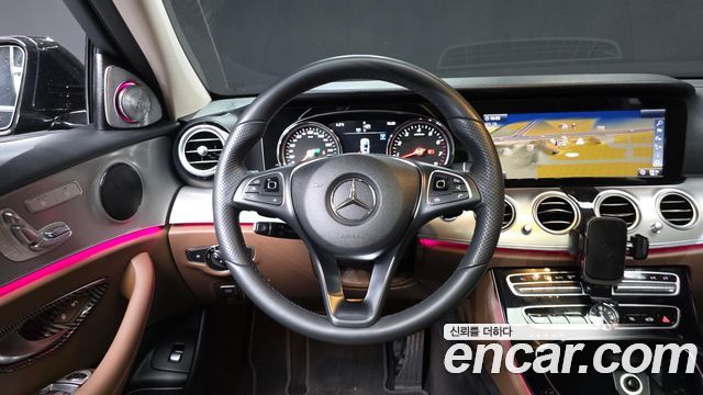 Mercedes-Benz E-Class E200 Avantgarde
