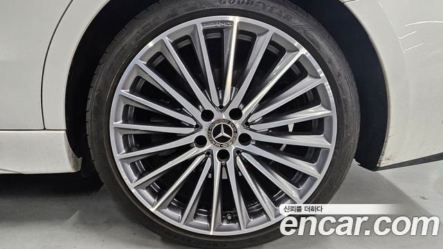 Mercedes-Benz C-Class C300 4MATIC AMG Line