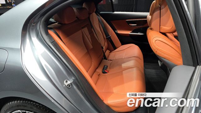 Mercedes-Benz C-Class C200 4MATIC Avantgarde