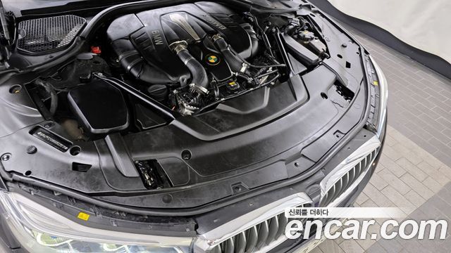 BMW 7-Series 750Li xDrive Prestige