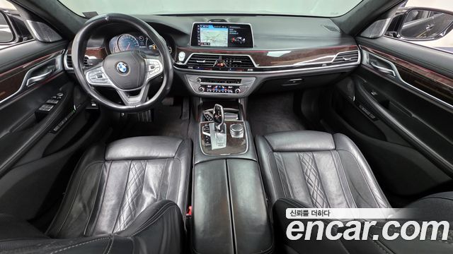 BMW 7-Series 750Li xDrive Prestige