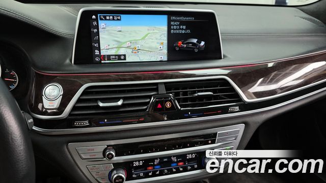 BMW 7-Series 750Li xDrive Prestige