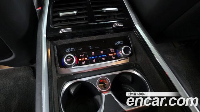 BMW 7-Series 750Li xDrive Prestige