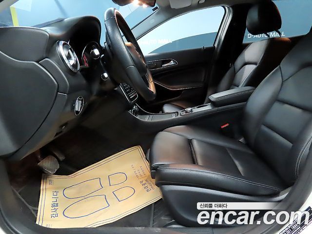 Mercedes-Benz GLA-Class GLA200 d 4MATIC