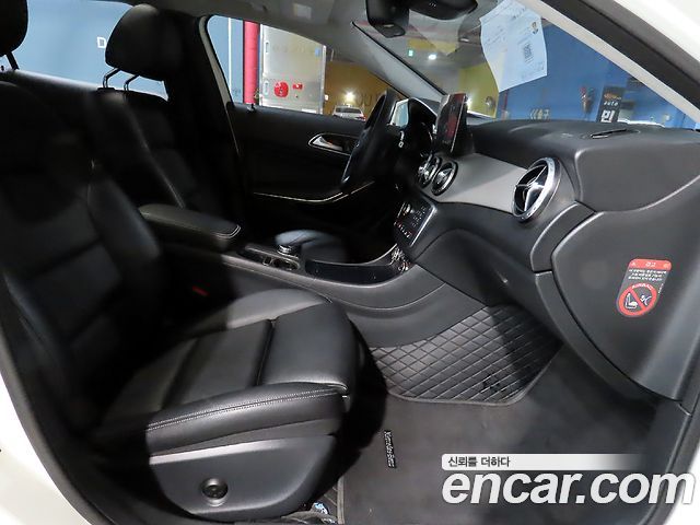 Mercedes-Benz GLA-Class GLA200 d 4MATIC