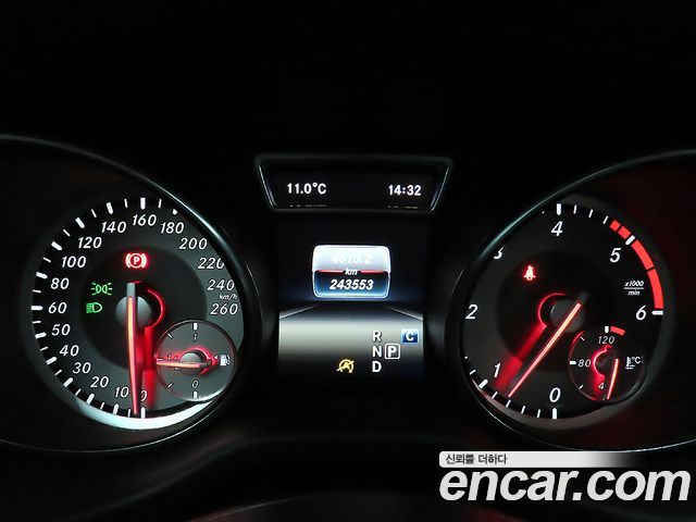 Mercedes-Benz GLA-Class GLA200 d 4MATIC