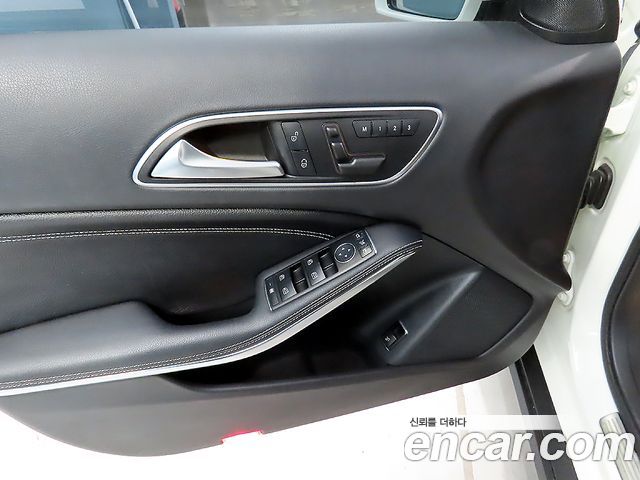 Mercedes-Benz GLA-Class GLA200 d 4MATIC
