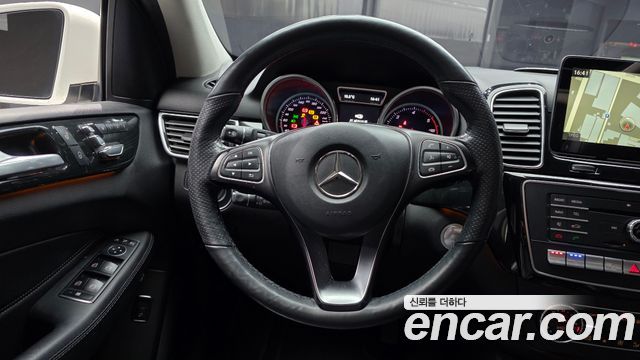 Mercedes-Benz GLE-Class GLE350 d 4MATIC