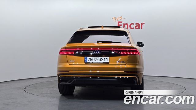 Audi Q8 55 TFSI Quattro Premium