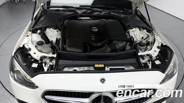 Mercedes-Benz C-Class C200 4MATIC Avantgarde
